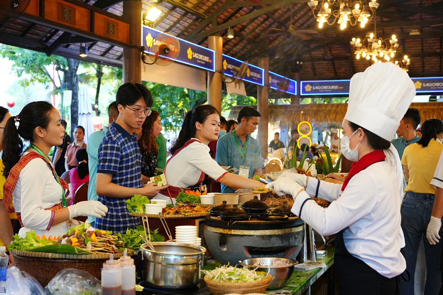 Tinh hoa ẩm thực Việt Kho báu vô giá của ngành du lịch