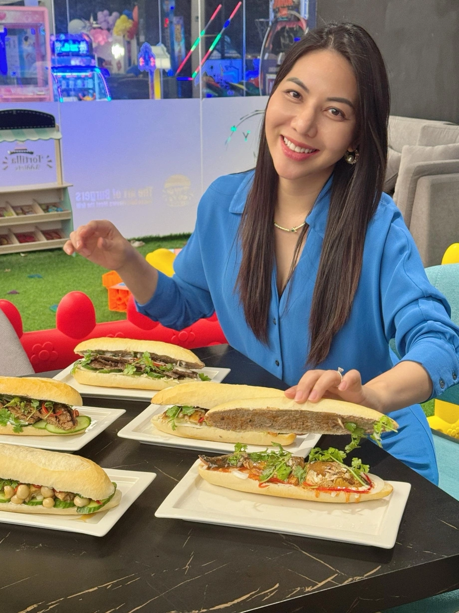 Bánh mì cừu – phiên bản Việt hóa đang gây nghiện với thực khách Dubai-1