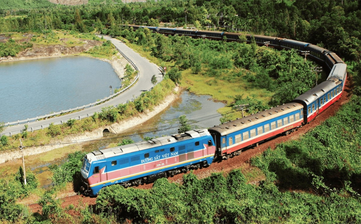 Cẩm nang du lịch Phan Thiết bằng tàu - Trải nghiệm hành trình “chậm mà chất” - ảnh 1