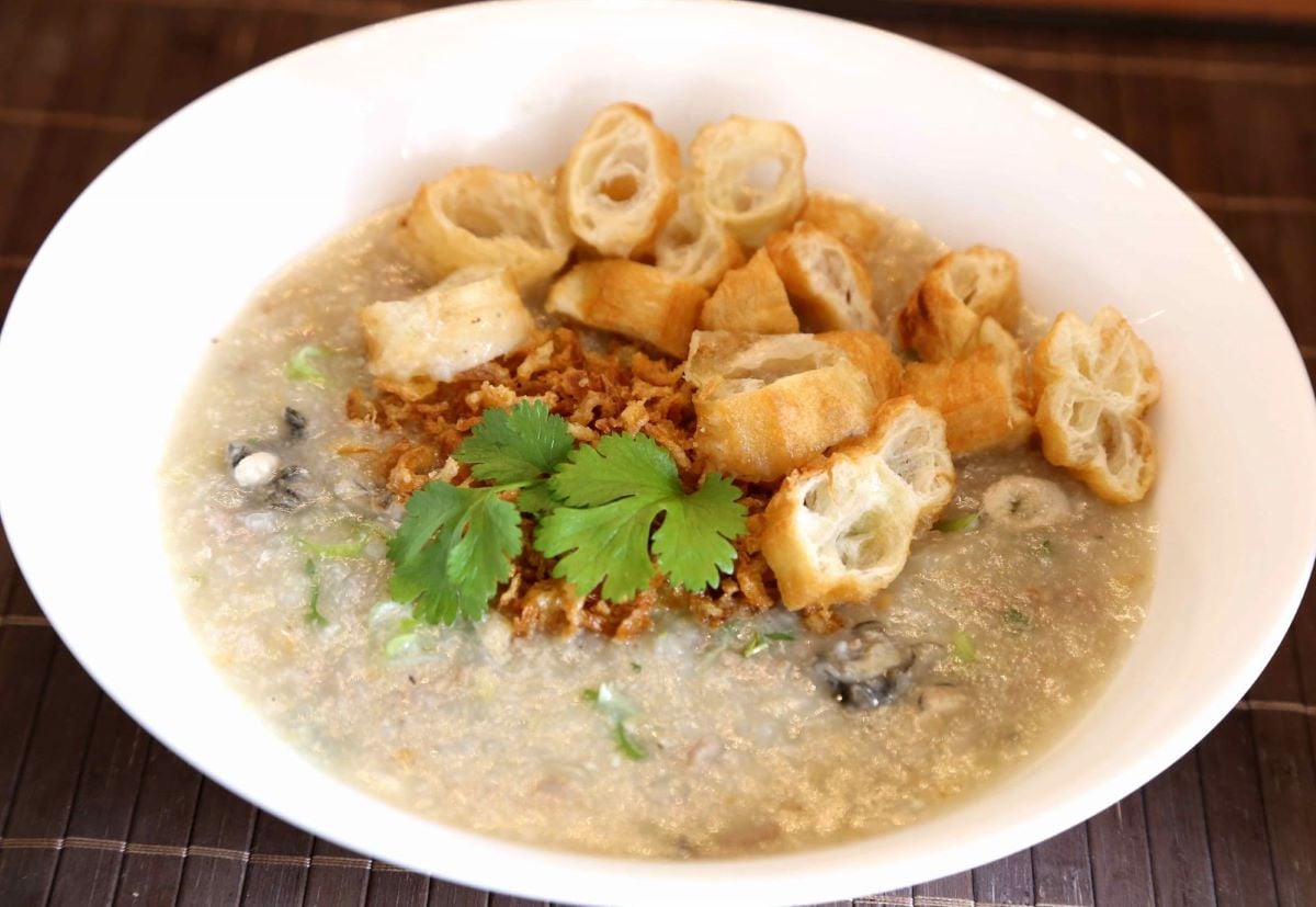 Cháo hàu Phú Yên - Món ăn đậm vị biển ai cũng thương nhớ - ảnh 2