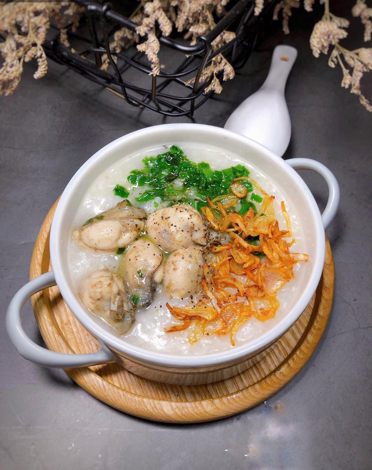Cháo hàu Phú Yên - Món ăn đậm vị biển ai cũng thương nhớ - ảnh 3