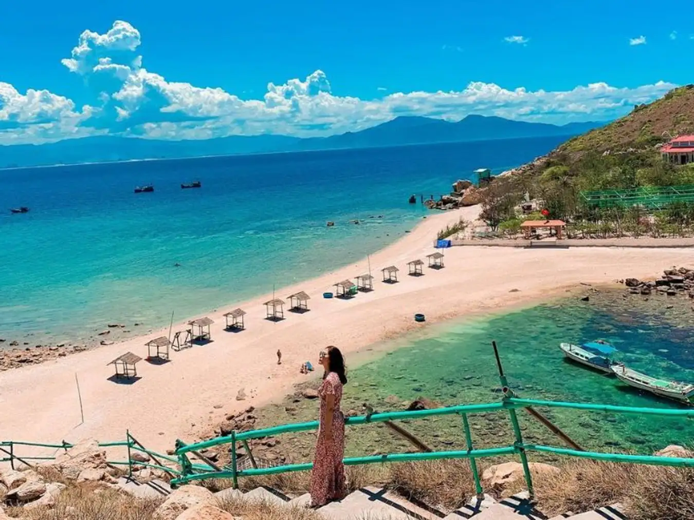 Kinh nghiệm du lịch biển Nha Trang một mình an toàn kỳ du lịch hè 2025