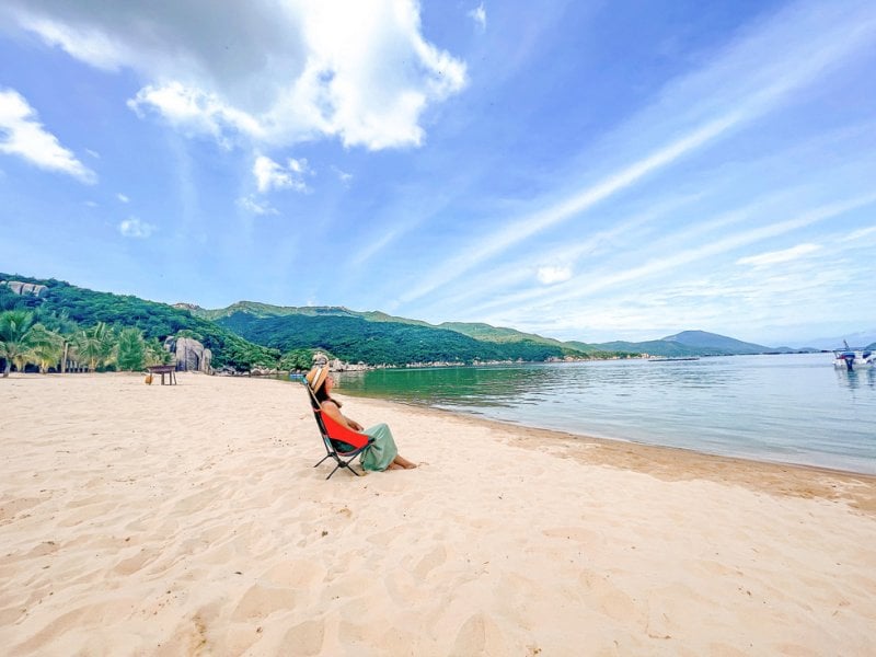 Kinh nghiệm du lịch biển Nha Trang một mình an toàn kỳ du lịch hè 2025-2