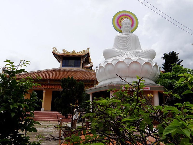 Ghé thăm chùa Viên Minh Bến Tre – Vẻ đẹp trầm mặc giữa lòng đô thị - ảnh 3