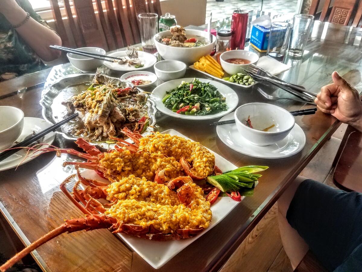 Lưu ngay list 8 địa điểm ăn ngon ở Hạ Long, được nhiều review tốt nhất - ảnh 8