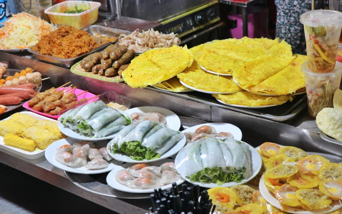 Du lịch Hải Phòng hè 2025: Nên chọn food tour hay tour biển đảo? - ảnh 4