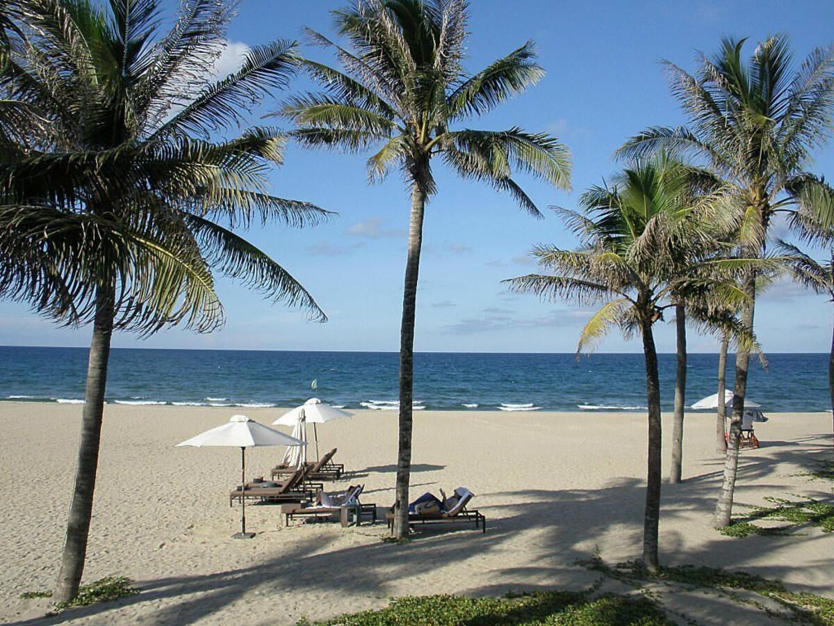 Vi vu đến Phan Thiết trốn nóng tại 5 bãi biển đẹp quên lối về dịp lễ 30/4 - ảnh 1