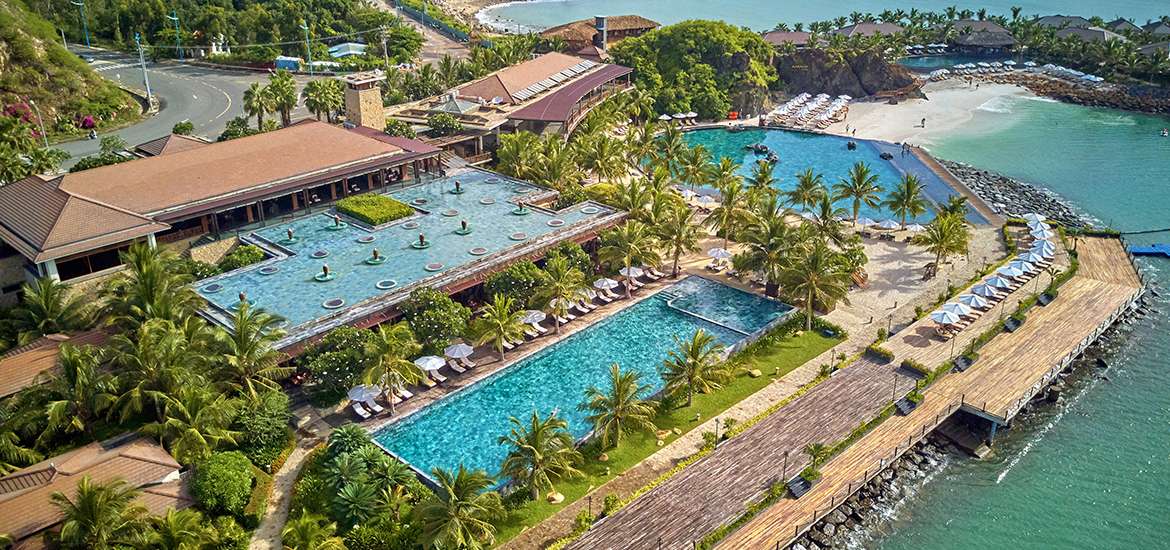 Top 7 resort đẹp bậc nhất Nha Trang cho kỳ du lịch hè 2025 - ảnh 2