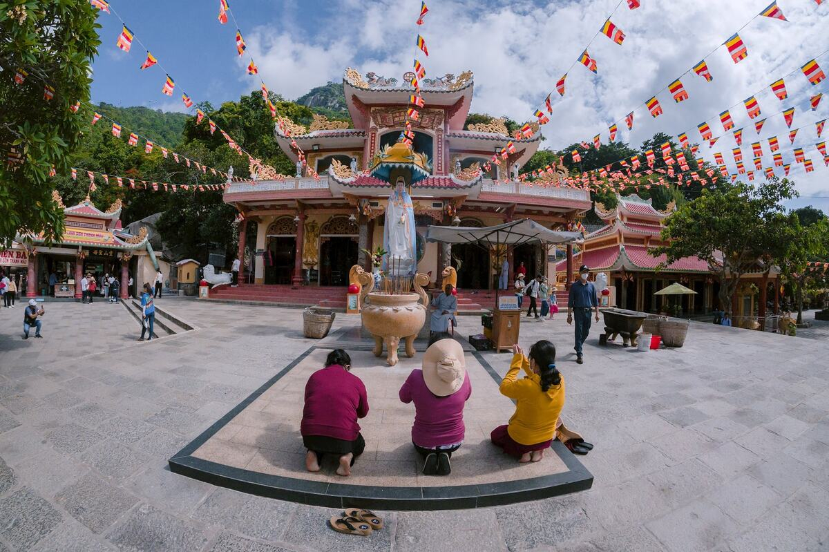 Kinh nghiệm viếng chùa Bà Đen Tây Ninh: Cẩm nang du lịch dành cho người mới - ảnh 5