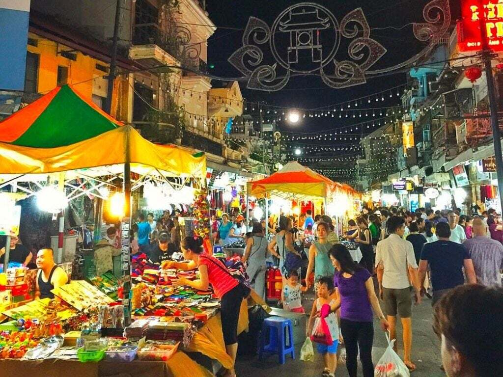 Top 5 hoạt động buổi tối thú vị nhất tại thủ đô Hà Nội - ảnh 2