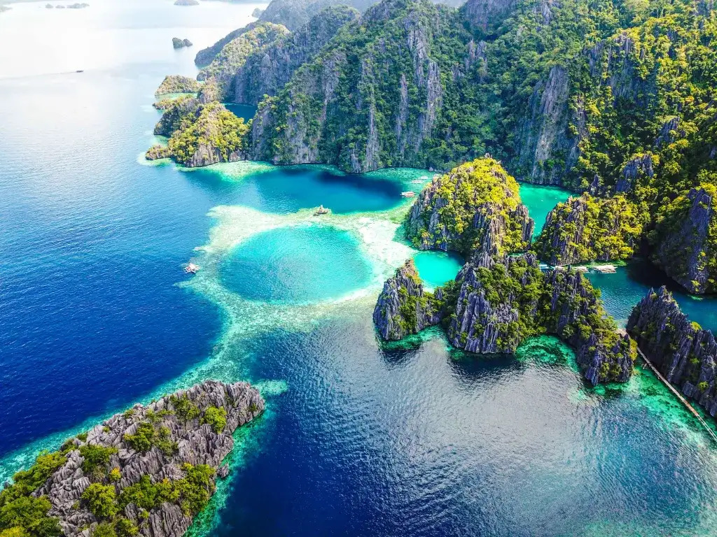 Top 5 quần đảo đẹp nhất châu Á đáng khám phá hè 2025 - ảnh 3
