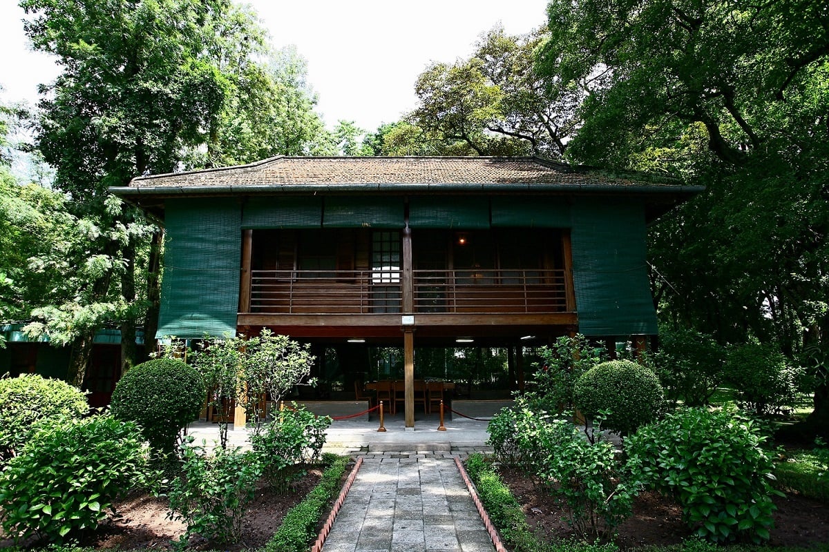 Top những di tích lịch sử đáng tham quan nhất Hà Nội - ảnh 2