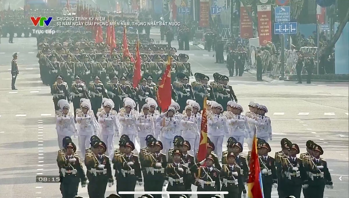 Nửa thế kỷ vang mãi bản hùng ca: Không khí ngày Thống nhất tưng bừng tại thành phố mang tên Bác - ảnh 7