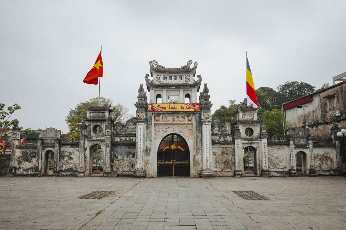 Khám phá ngôi chùa cổ gần Hà Nội: Nơi giữ nhiều báu vật quý, có cả địa đạo dài 3km - ảnh 1