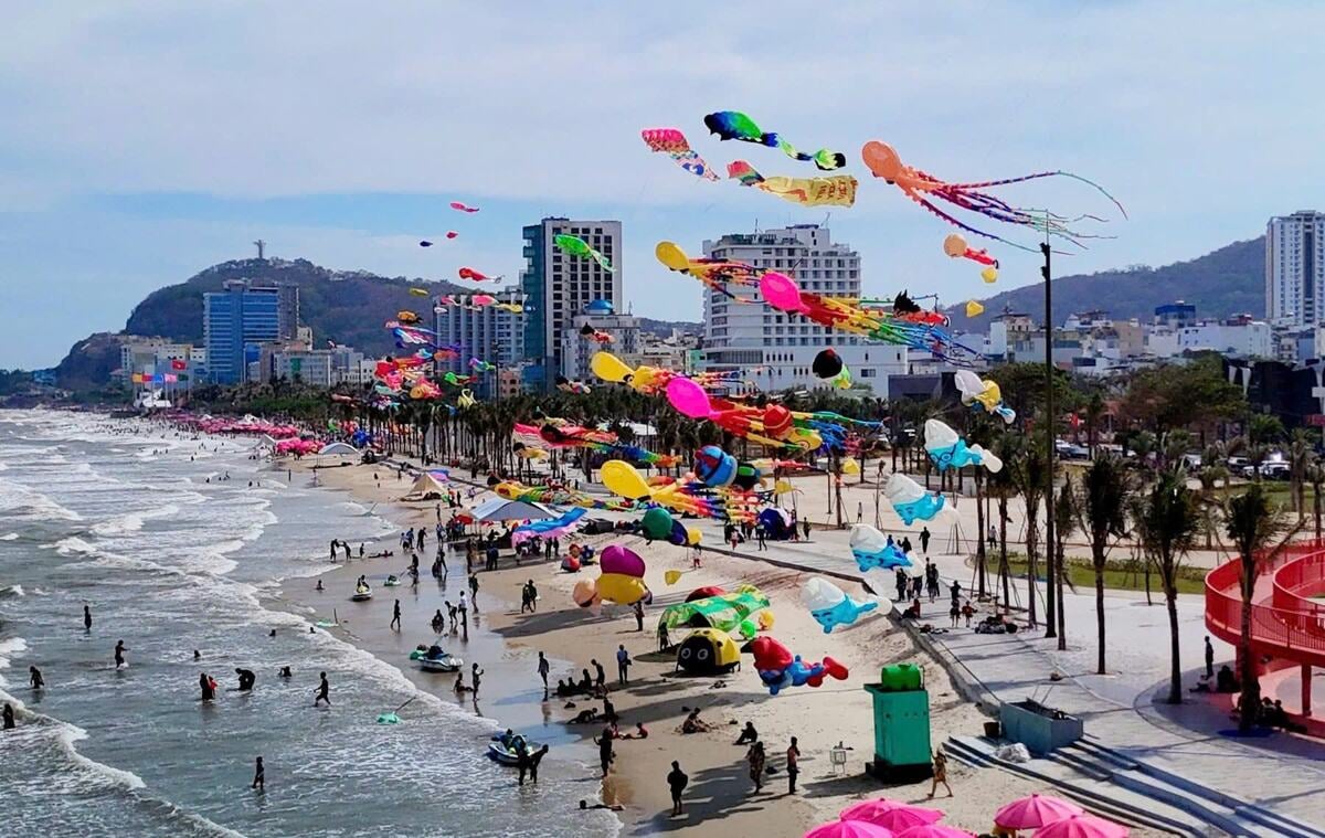 Du lịch biển đảo bùng nổ dịp lễ 30/4 - 1/5: Lượng khách tăng vọt, nhiều nơi đạt doanh thu khủng - ảnh 5