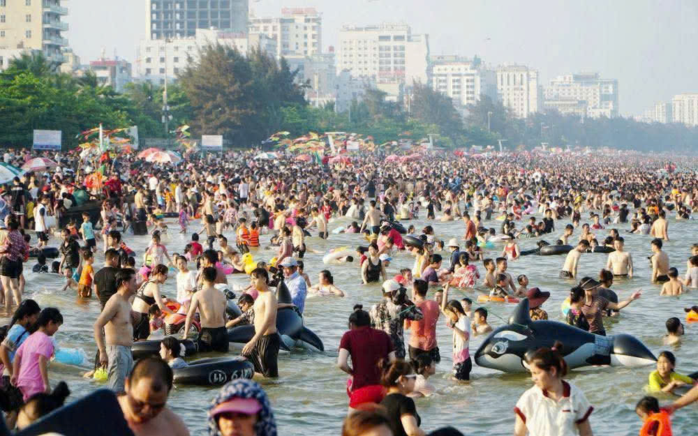 Thanh Hóa đón “lượng khách khổng lồ” trong kỳ nghỉ lễ, thu về 4,1 nghìn tỷ đồng - ảnh 2