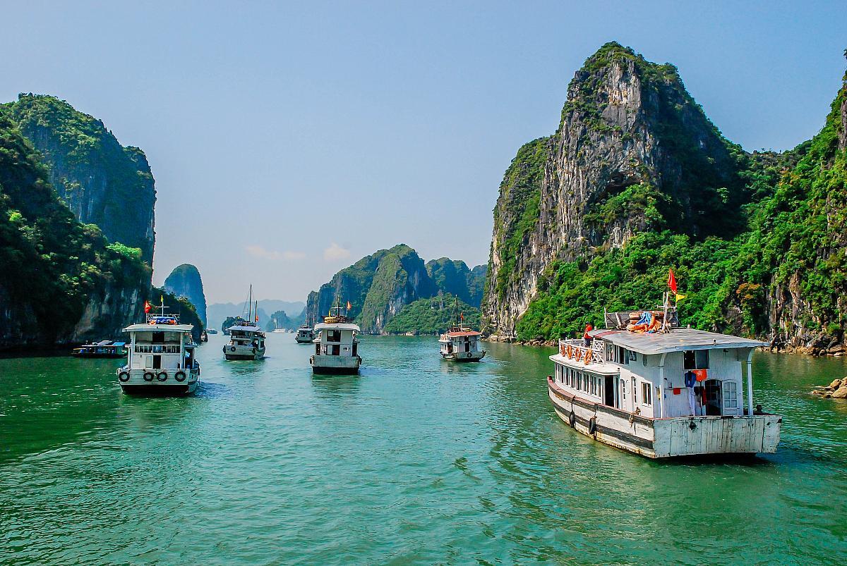 Nên đi Hạ Long hay Sầm Sơn dịp du lịch hè 2025? - ảnh 5