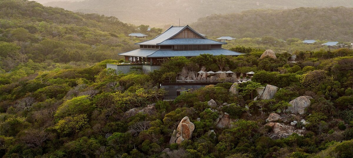 Top 5 khách sạn, resort đẹp nhất Ninh Thuận: Những thiên đường nghỉ dưỡng tuyệt vời cho hè 2025 - ảnh 1