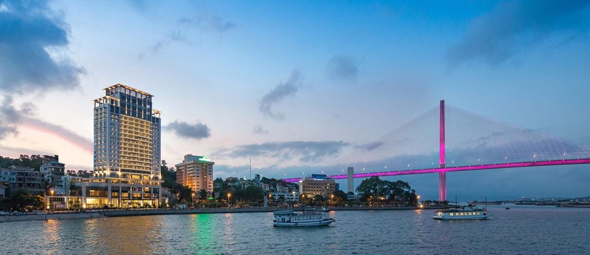 Top 5 khách sạn đẹp sang, gần biển tại Hạ Long nên trải nghiệm dịp hè 2025 - ảnh 3
