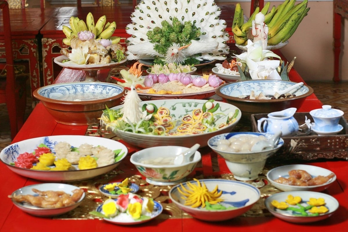 Giải mã 'kinh đô ẩm thực' Huế: Tại sao 1700 món ngon Việt Nam lại xuất phát từ đây? - ảnh 1