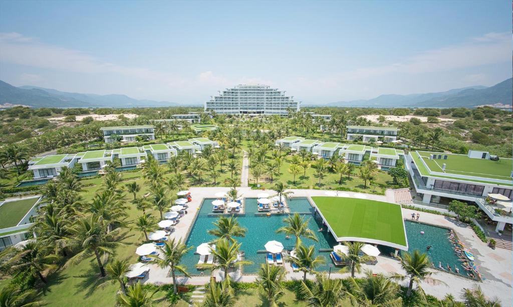 Cam Ranh Riviera Beach Resort & Spa lọt top 10% lưu trú hàng đầu Thế giới năm 2025 - ảnh 1