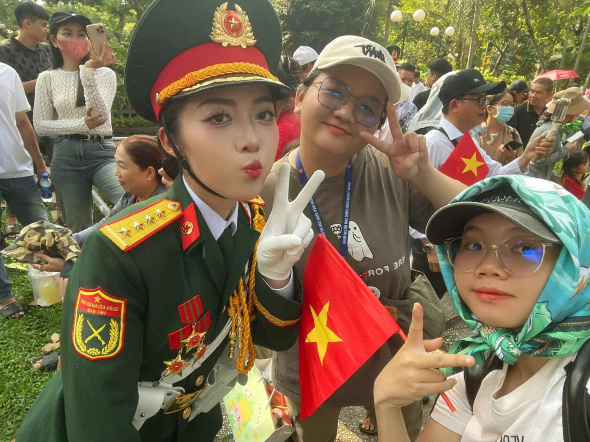 Chưa đến lễ Hà Nội đã nhộn nhịp: Nhiều du khách “khoá lịch” xem diễu hành Quốc khánh - ảnh 1