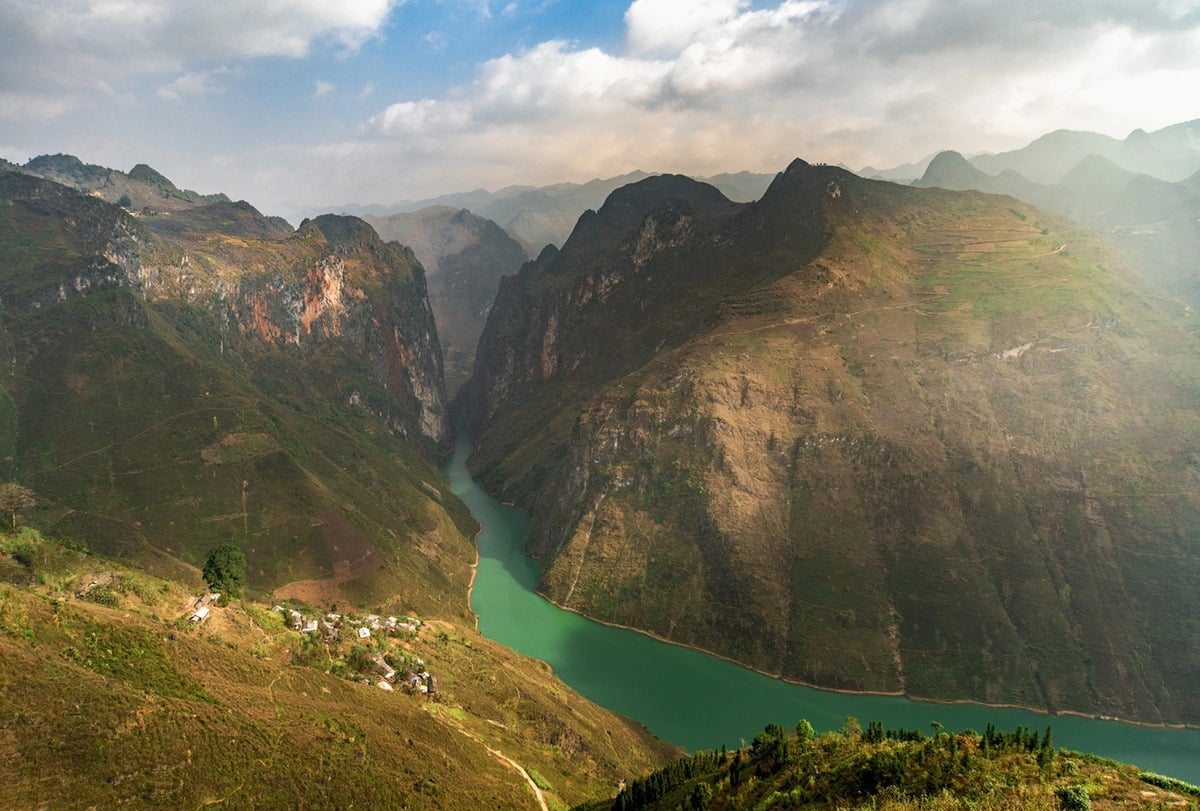Sông Nho Quế Hà Giang nhìn từ trên cao. (Ảnh: Internet)