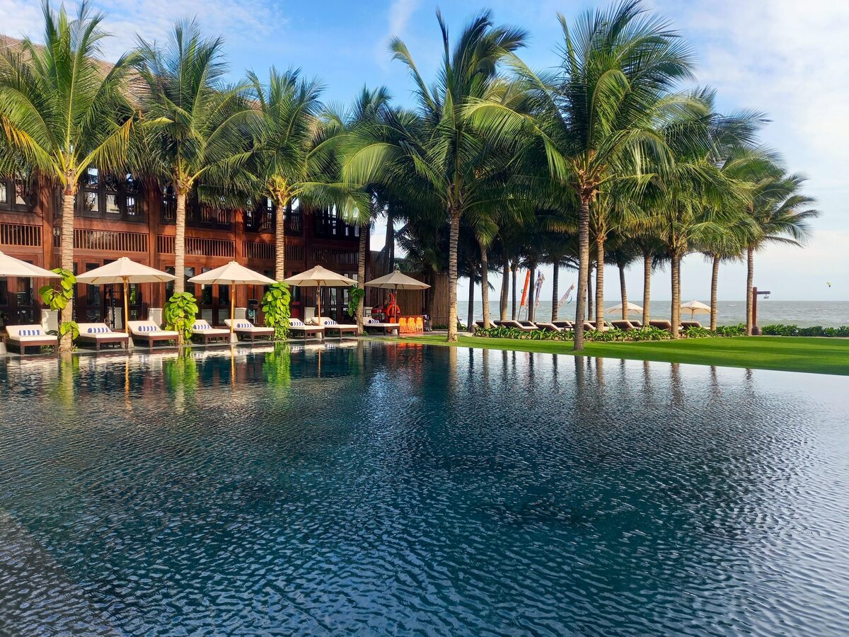 Du lịch Bình Thuận hè 2025: Lưu ngay 4 resort có hồ bơi vô cực check-in siêu sang chảnh - ảnh 3