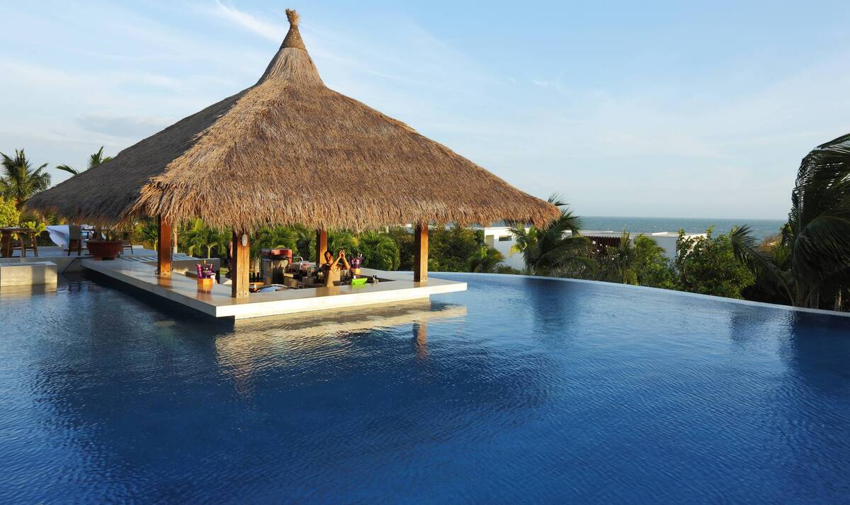 Du lịch Bình Thuận hè 2025: Lưu ngay 4 resort có hồ bơi vô cực check-in siêu sang chảnh - ảnh 4