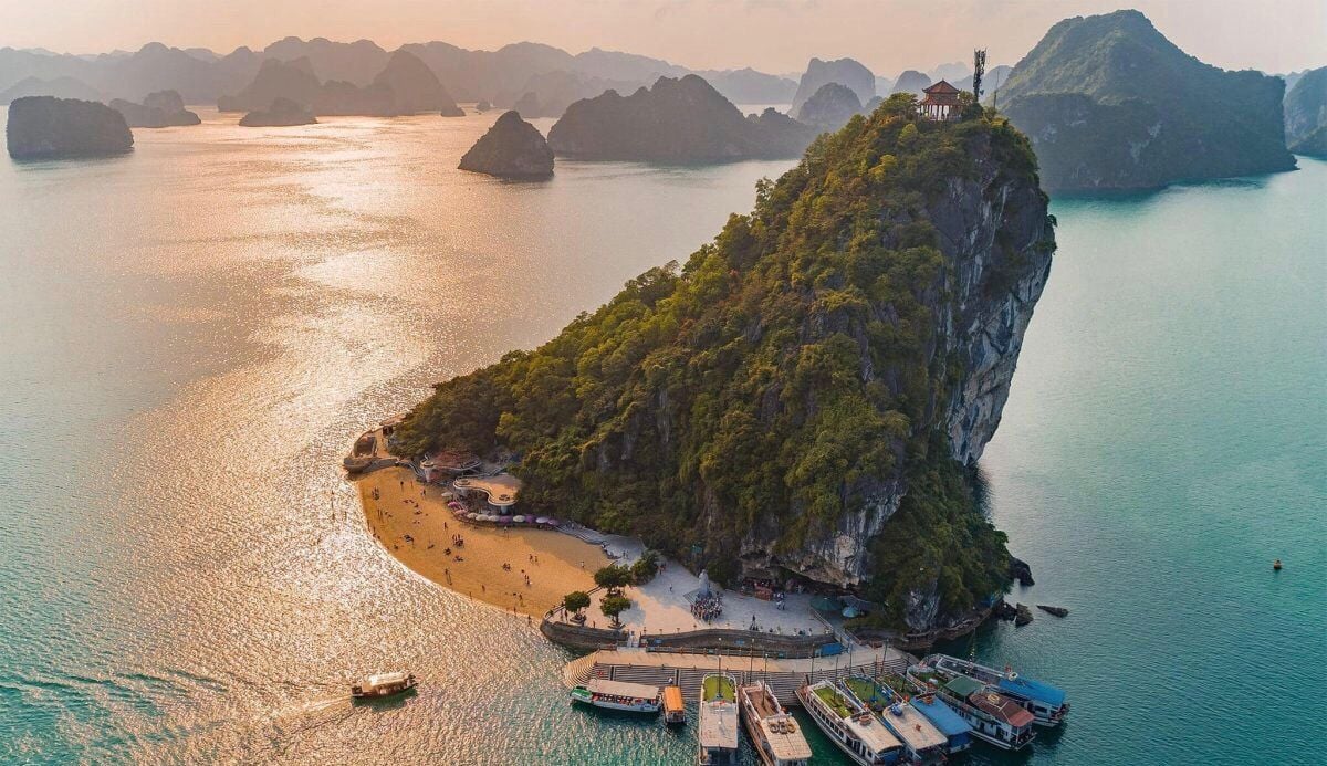 Việt Nam tỏa sáng với 6 điểm đến ngoạn mục nhất châu Á theo Wanderlust - ảnh 1