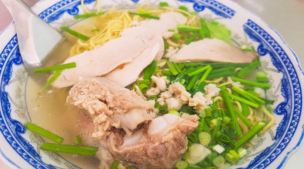 Vũng Tàu sáng ăn gì? Điểm danh 8 quán ngon - rẻ được người bản địa yêu thích - ảnh 1