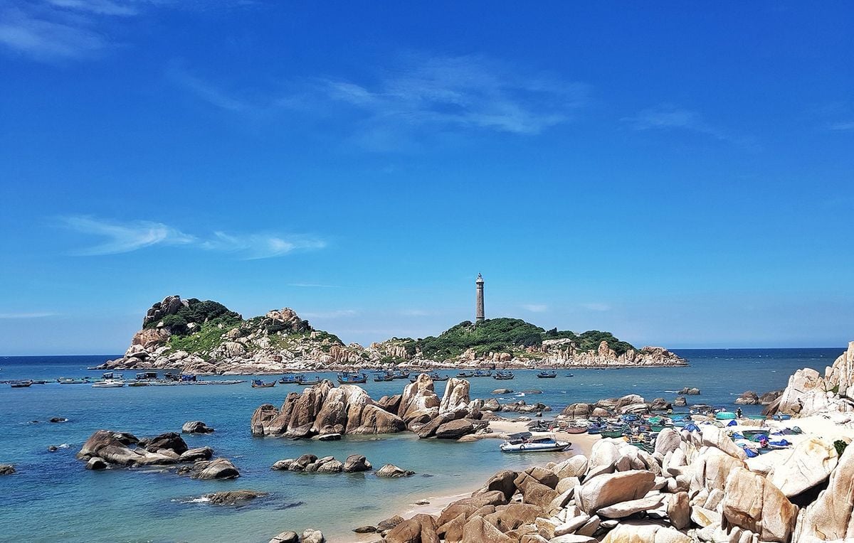 Check-in 4 bãi biển đẹp hút hồn giới trẻ khi du lịch Bình Thuận hè 2025 - ảnh 1