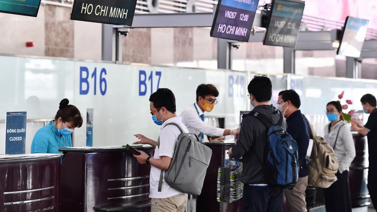 Du lịch hè 2025: Đi máy bay cần lưu ý những giấy tờ gì? - ảnh 1