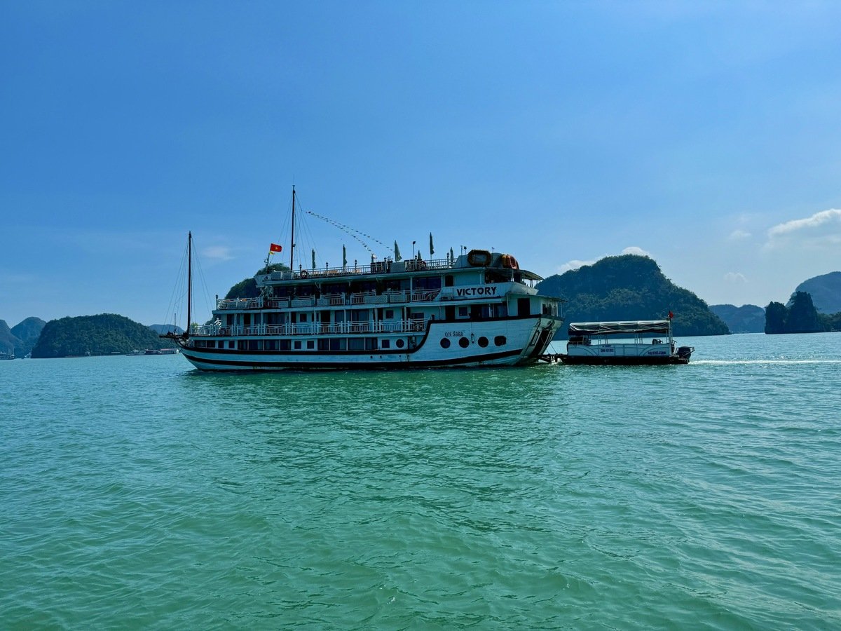 Ảnh vịnh Hạ Long đầu tháng 5/2025. (Ảnh: Mun)