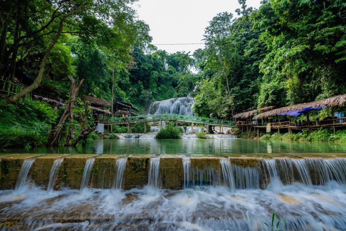 Cuối tuần đi đâu? Check-in ngay thác nước “đẹp tựa thiên đường” chỉ cách Hà Nội hơn 100km - ảnh 2