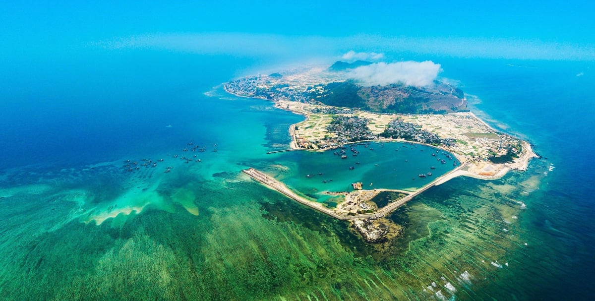 Từ sân bay Chu Lai ra đảo Lý Sơn bao lâu? - ảnh 1