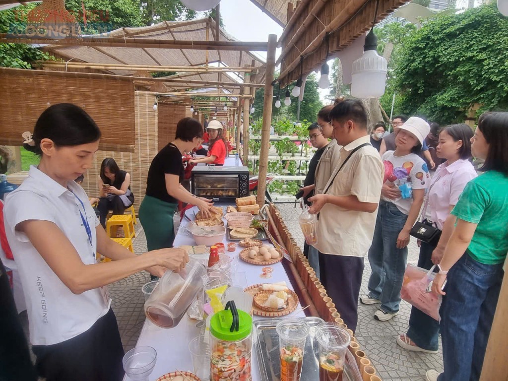 Liên hoan ẩm thực mừng lễ hội hoa phượng đỏ tại Hải Phòng 2025 - ảnh 1