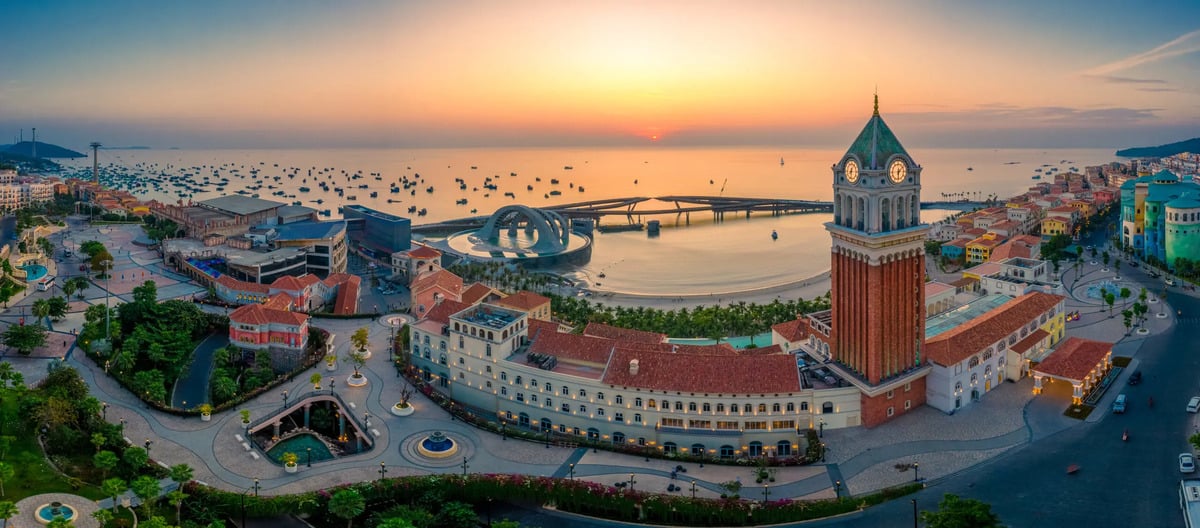 Vẻ đẹp tuyệt đối điện ảnh của Thị trấn Hoàng Hôn tại đảo ngọc Phú Quốc - ảnh 8