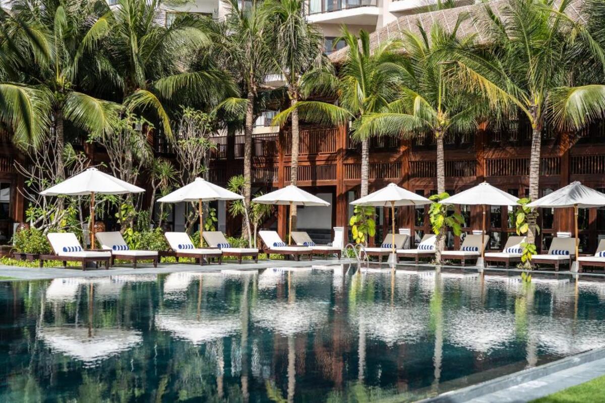 Review 5 khách sạn 5 sao sang trọng bậc nhất Phan Thiết khi du lịch hè 2025 - ảnh 1