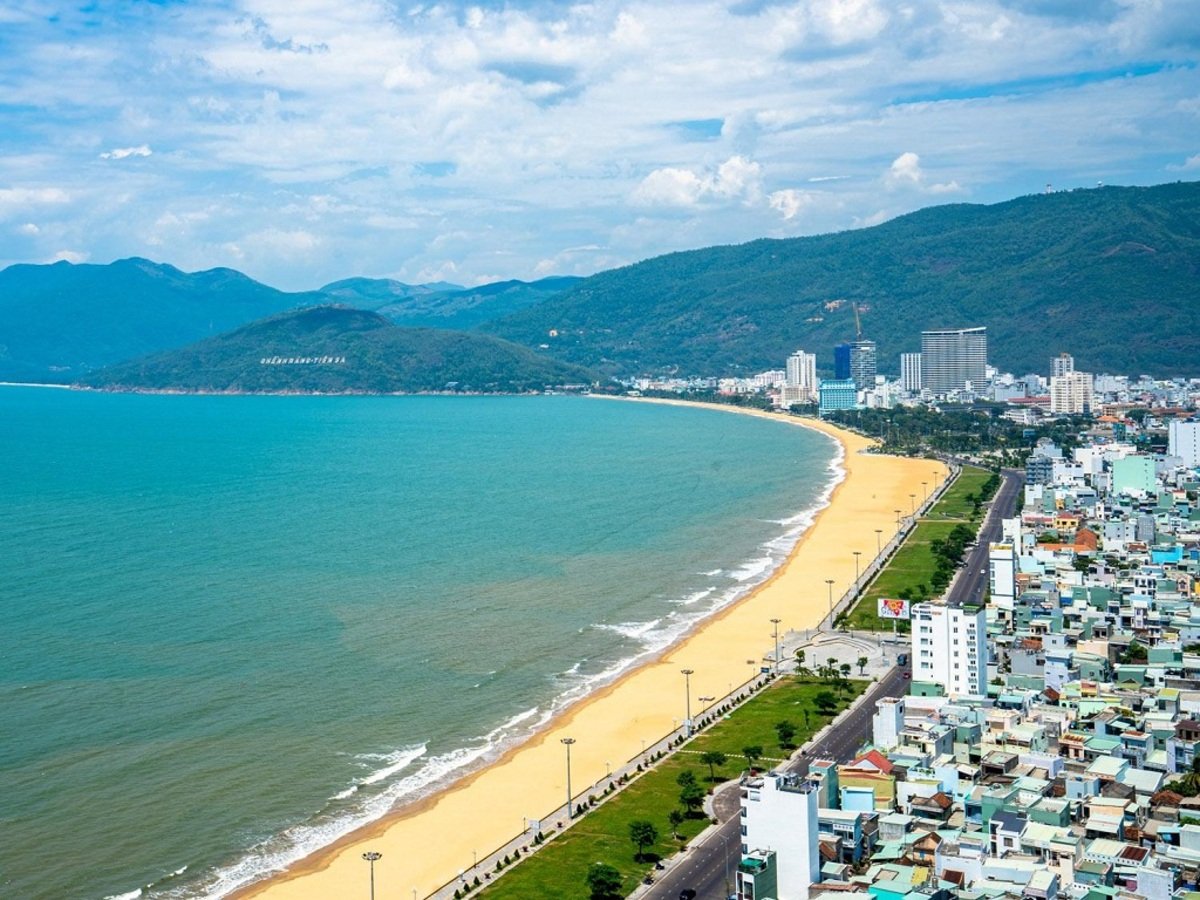 Từ sân bay Phù Cát về trung tâm thành phố bao nhiêu km? - ảnh 2