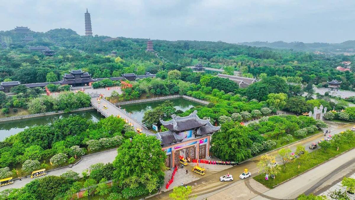 Chùa lớn nhất Việt Nam - Chùa Tam Chúc thờ ai? - ảnh 2