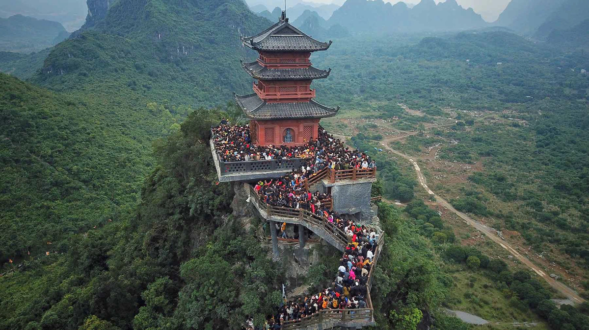 Chùa Ngọc, Tam Chúc. (Ảnh: Internet)