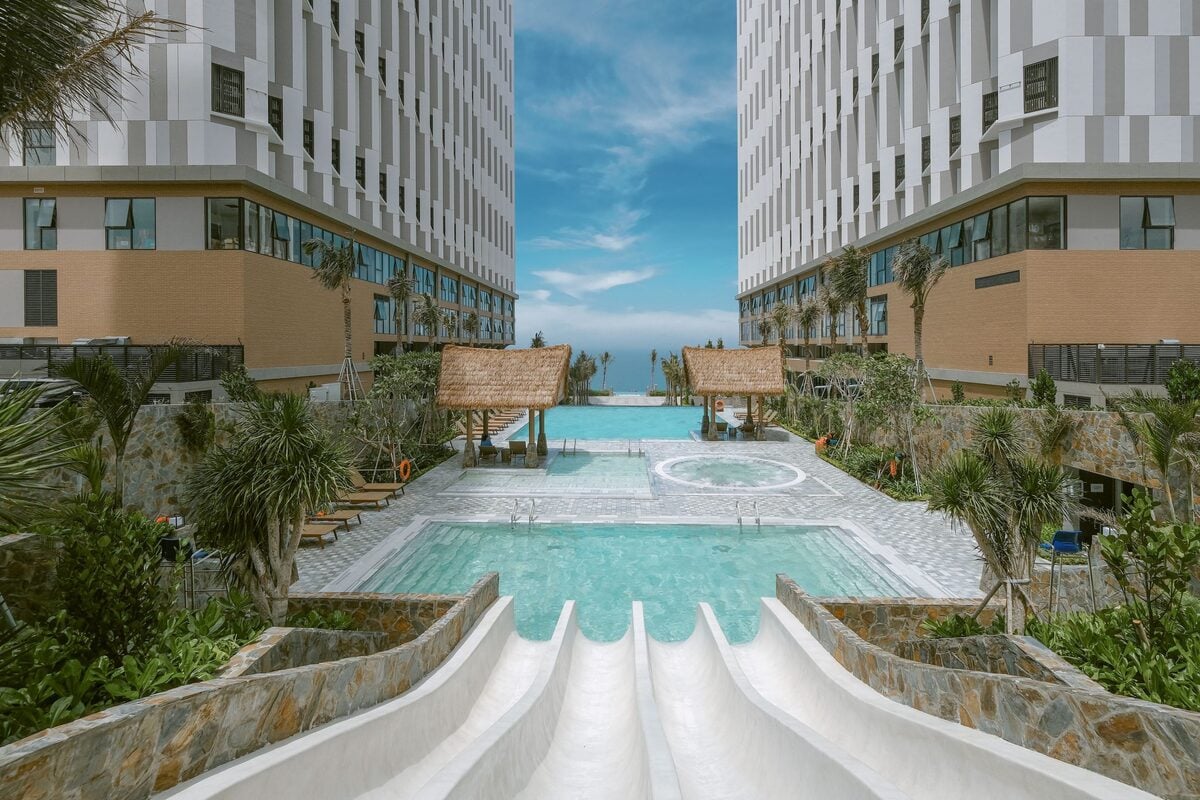Top 5 resort có hồ bơi đẹp lung linh nên trải nghiệm khi du lịch Phan Thiết hè 2025 - ảnh 3