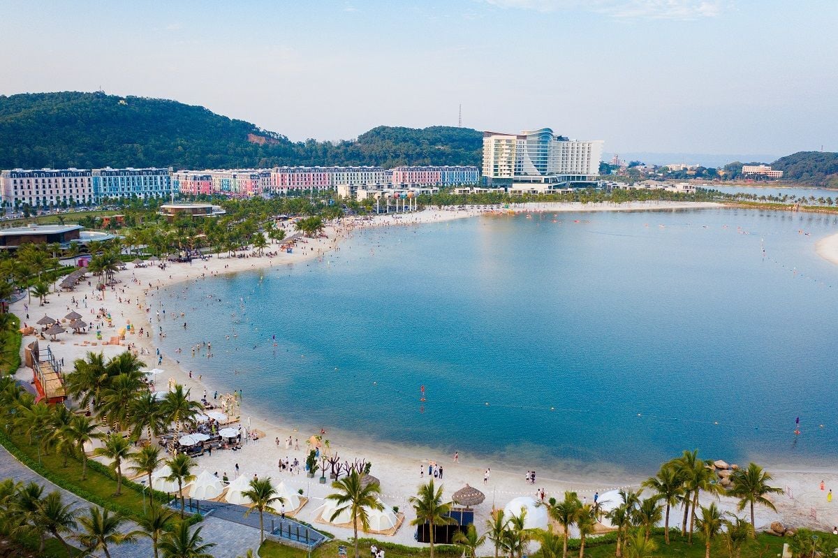 Biển gần Hà Nội đi xe máy: 5 tọa độ đẹp và dễ đi nhất hè 2025 - ảnh 3