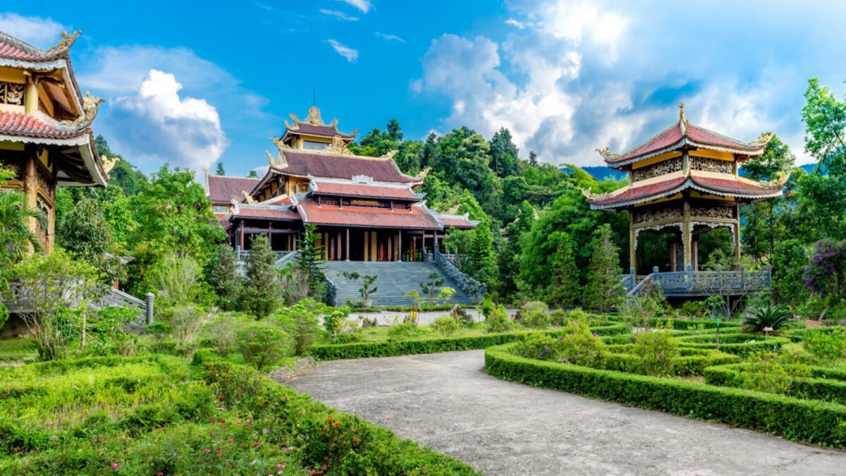 Một góc Thiền viện Trúc Lâm Bạch Mã (Ảnh: chuaviettoancau)