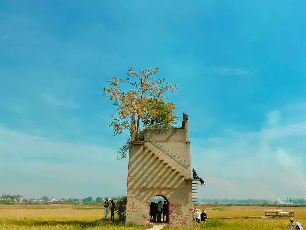 Cổng vòm hoài cổ (Hà AnhĐào/Check in Vietnam)