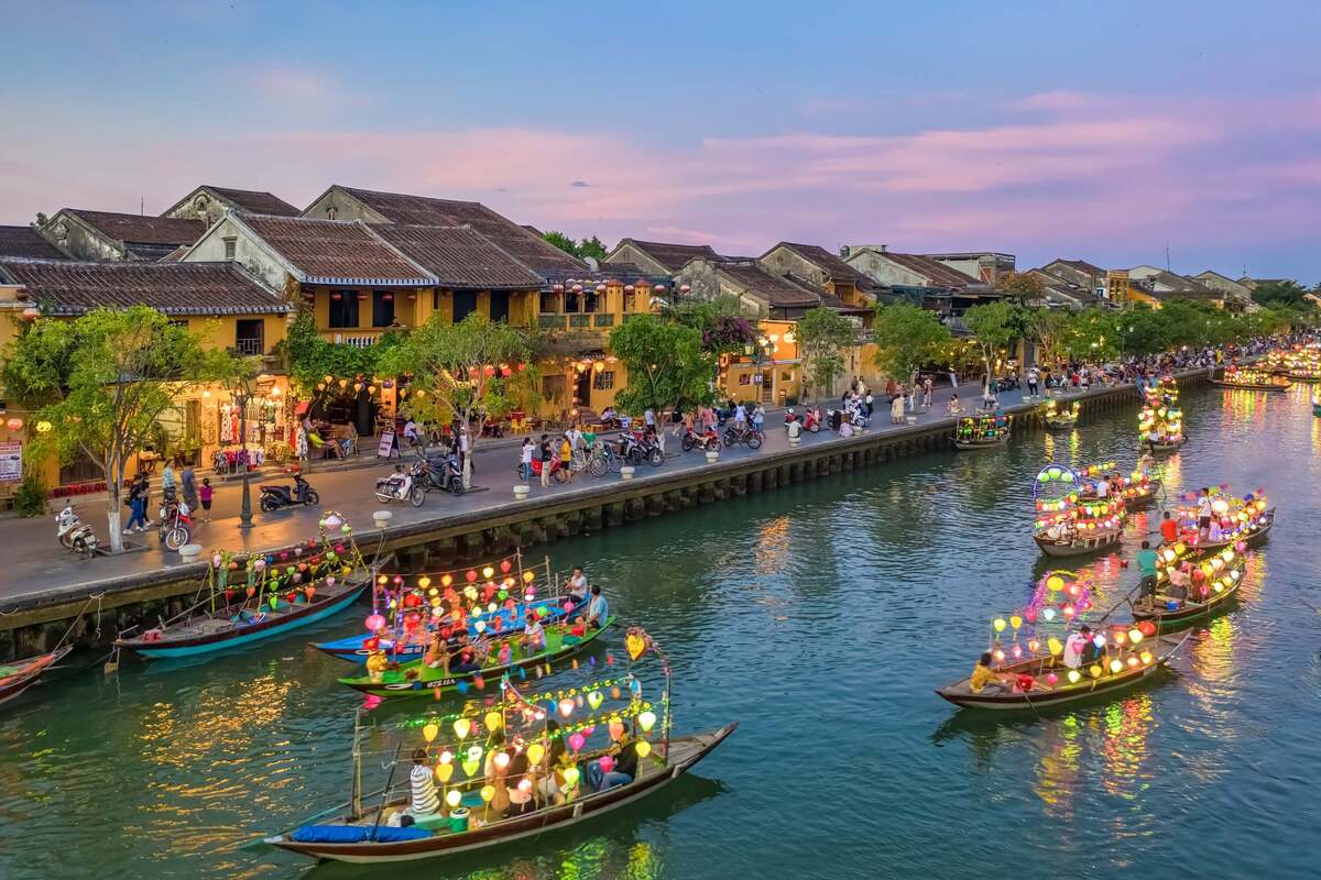 Chi phí dành cho tham quan, vui chơi và mua sắm có thể thay đổi linh hoạt tùy theo nhu cầu riêng của mỗi người (Nguồn: Internet)