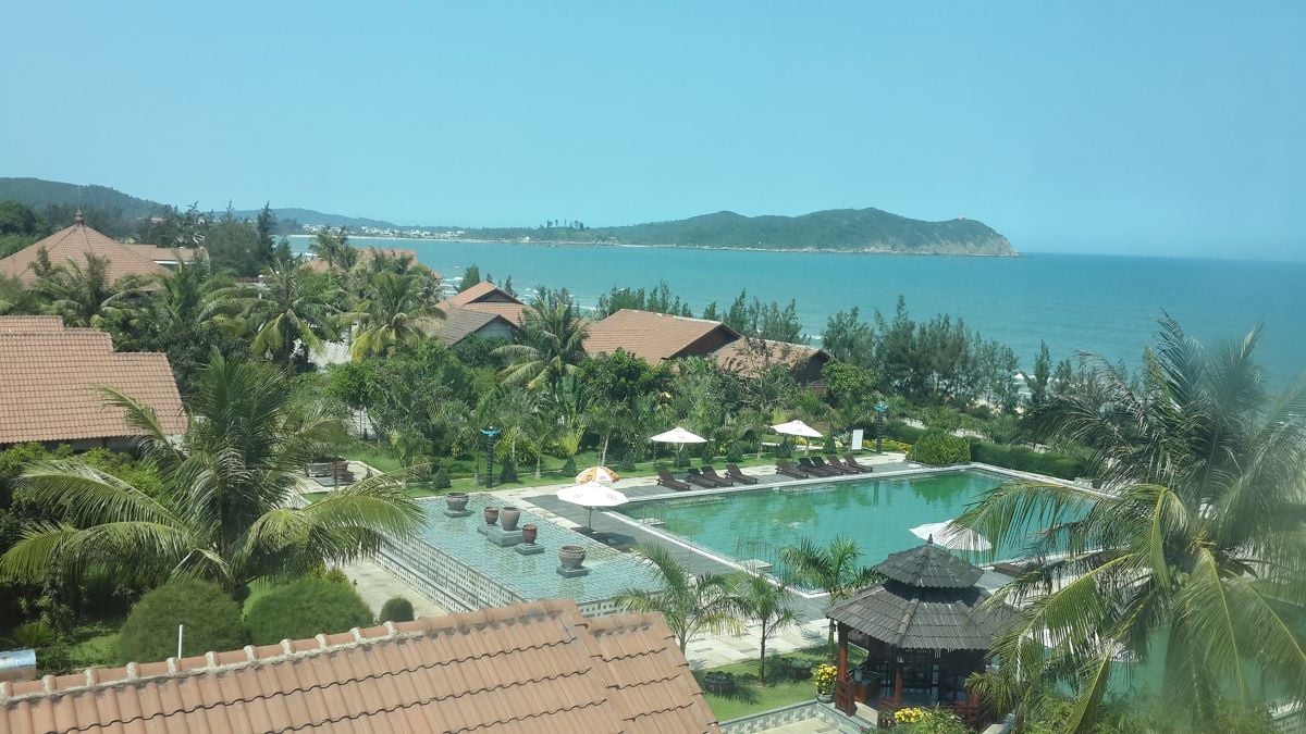 Lưu ngay 5 resort sang trọng bậc nhất Quảng Ngãi hè 2025 - ảnh 2