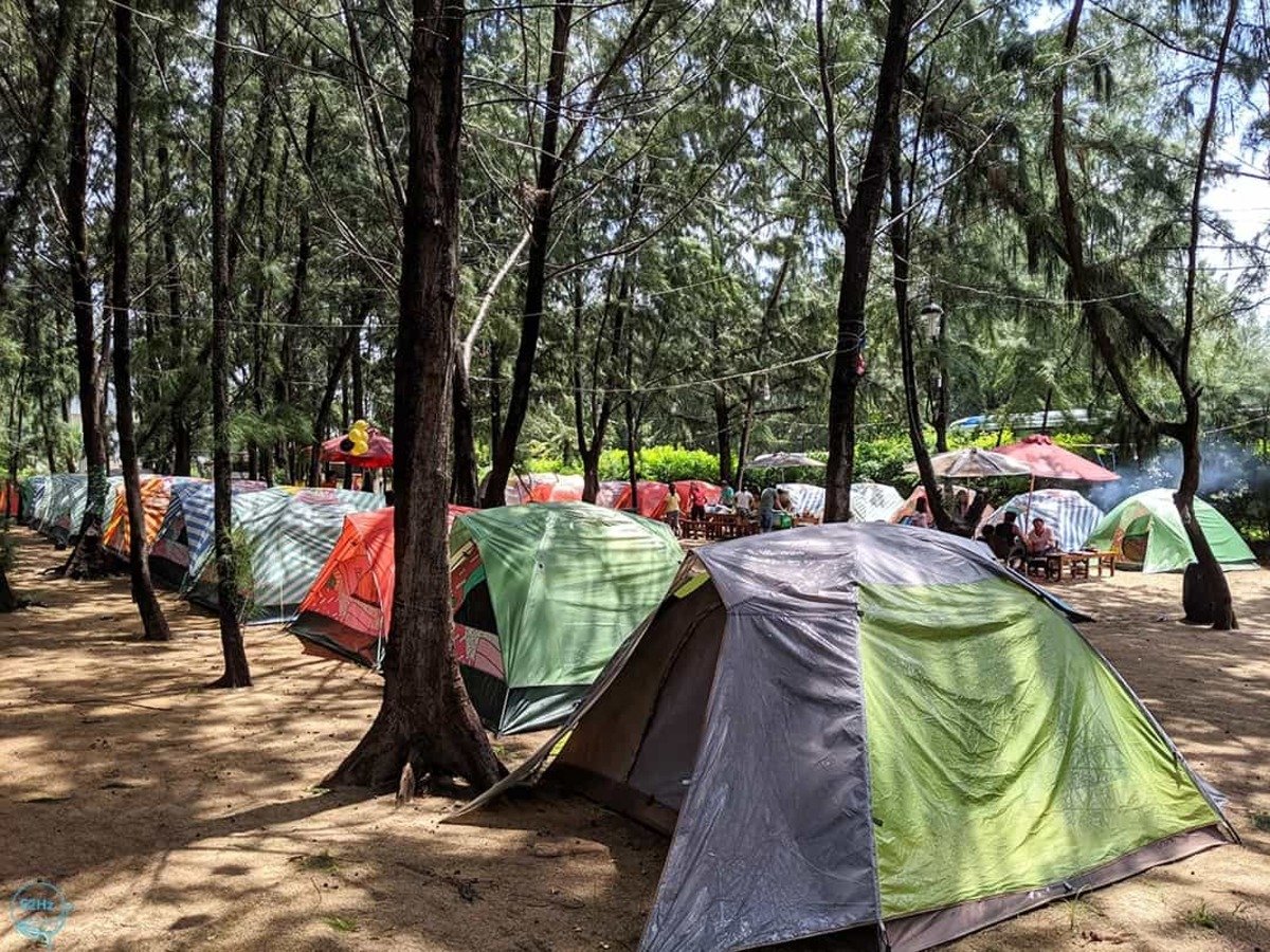 Zenna Pool Camp (Ảnh: 52 Hz)