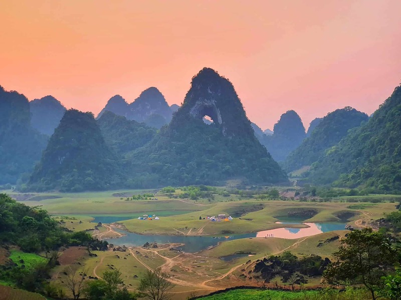 Khung cảnh 'tuyệt đối điện ảnh' tại Núi Mắt Thần (Ảnh: Internet)